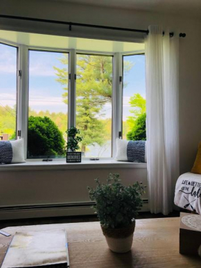 Catskills Cottage with Lake View Book Now